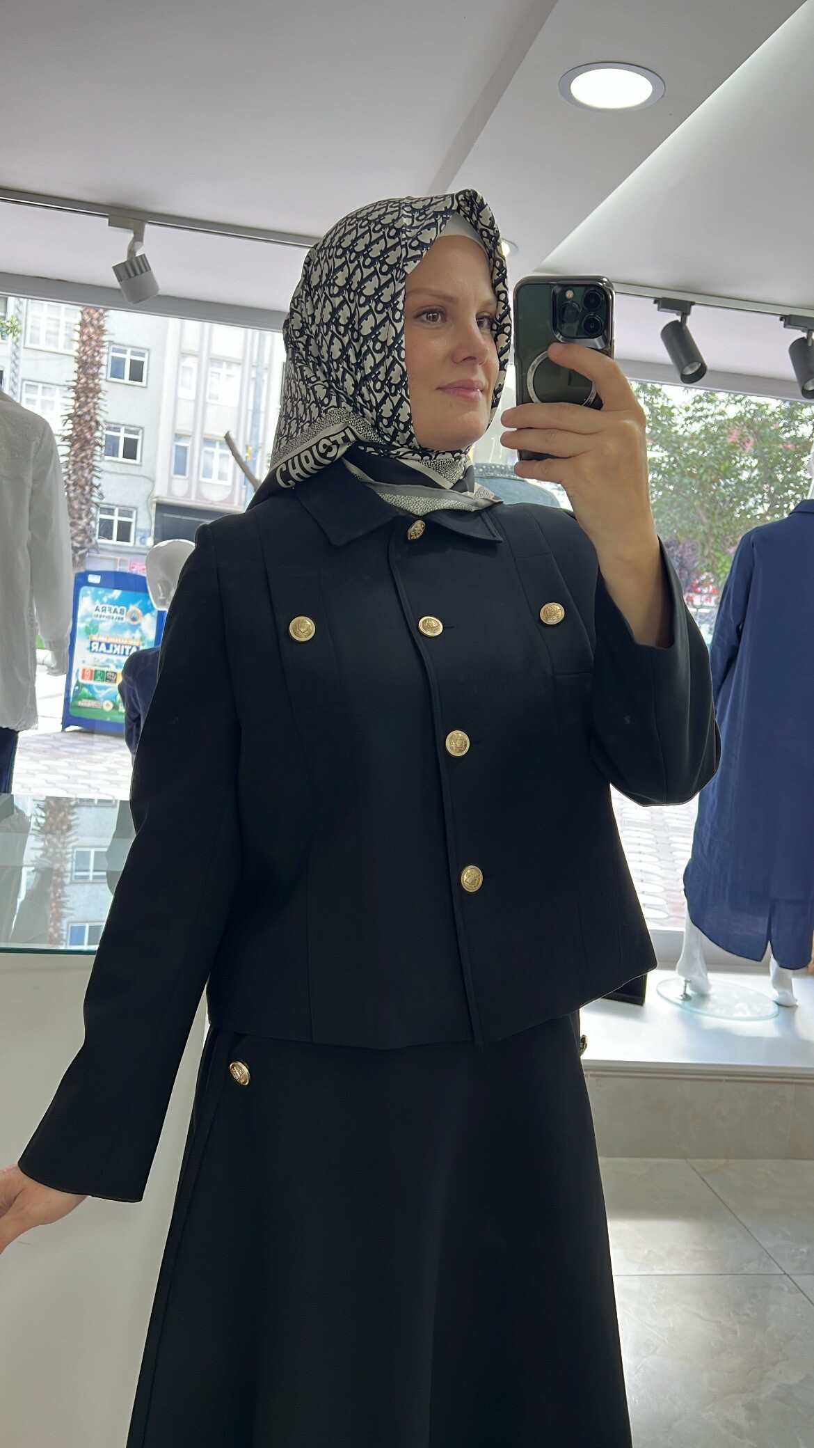 Ghisa Etekli Şık Takım