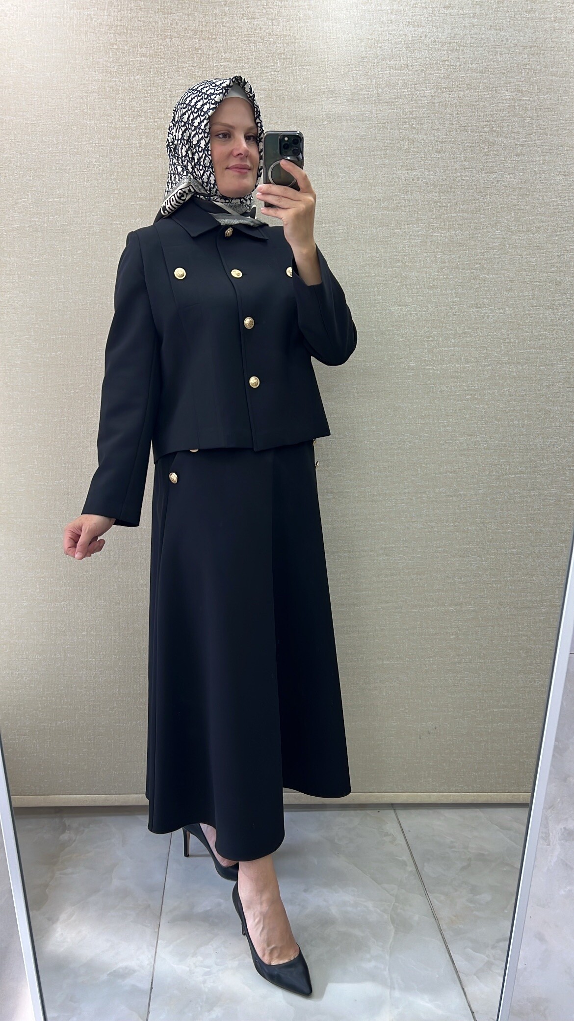 Ghisa Etekli Şık Takım