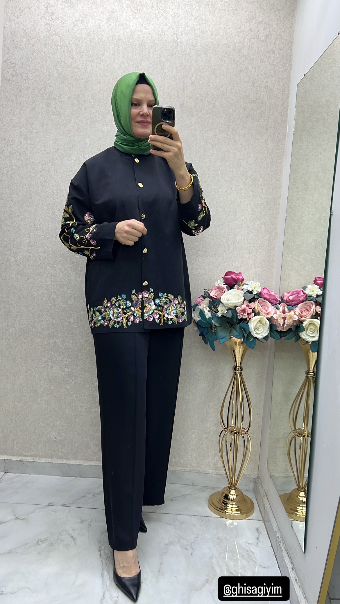 Ghisa işlemeli şık ceket