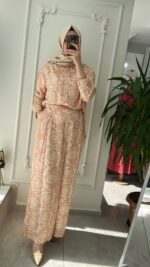 Terzi dükkanı. İpek takım