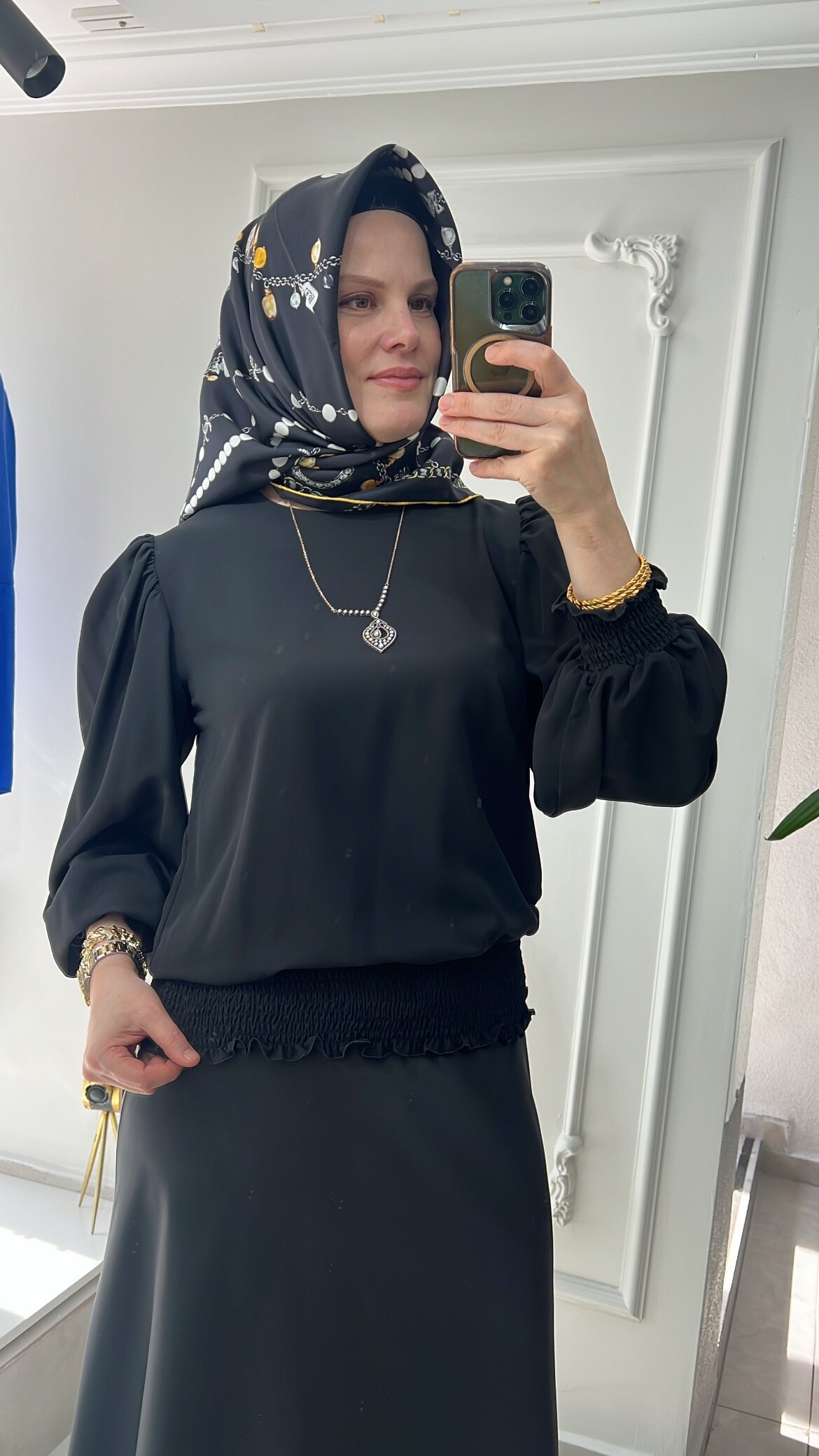 Ghisa lastikli kol bluz